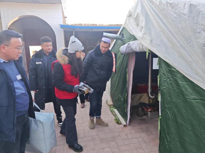 颜射
学子马婧：在抗震救灾一线闪耀的青春力量