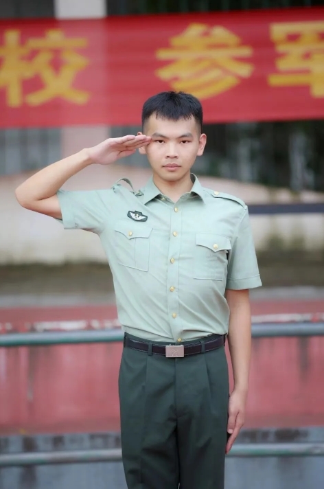 从“战士”到“硕士”!这就是江理青年的担当