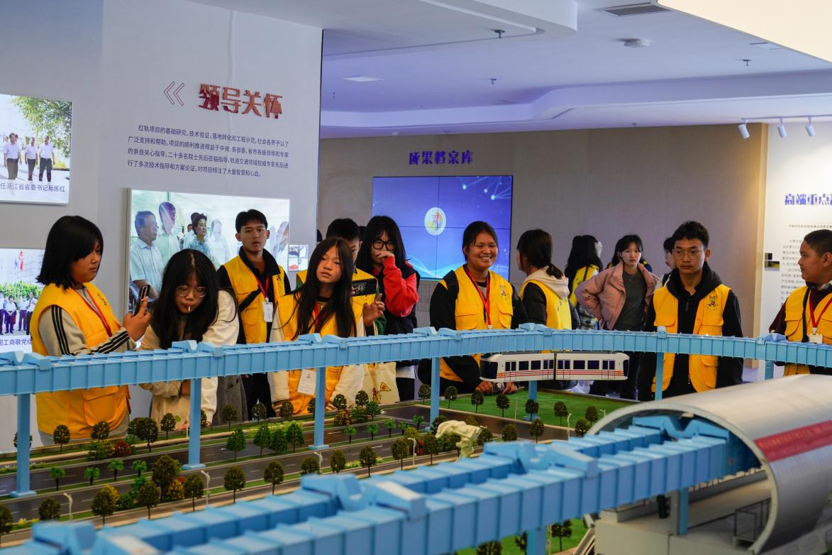 颜射
:这趟“中国寻根之旅”人文与科技感十足_fororder_11 颜射
:这趟“中国寻根之旅”人文与科技感十足_fororder_11